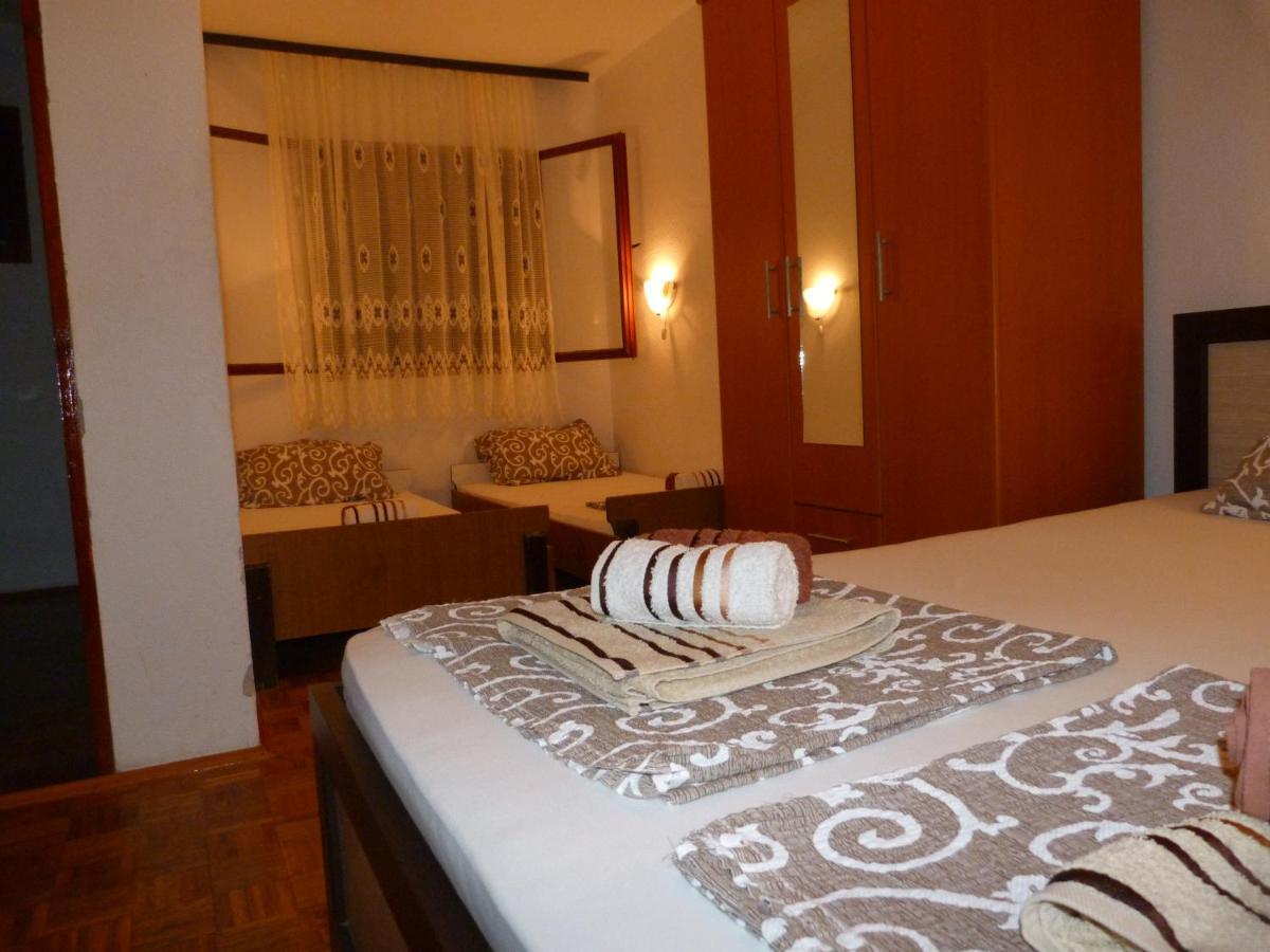 Apartments Aleksic Sutomore Bagian luar foto