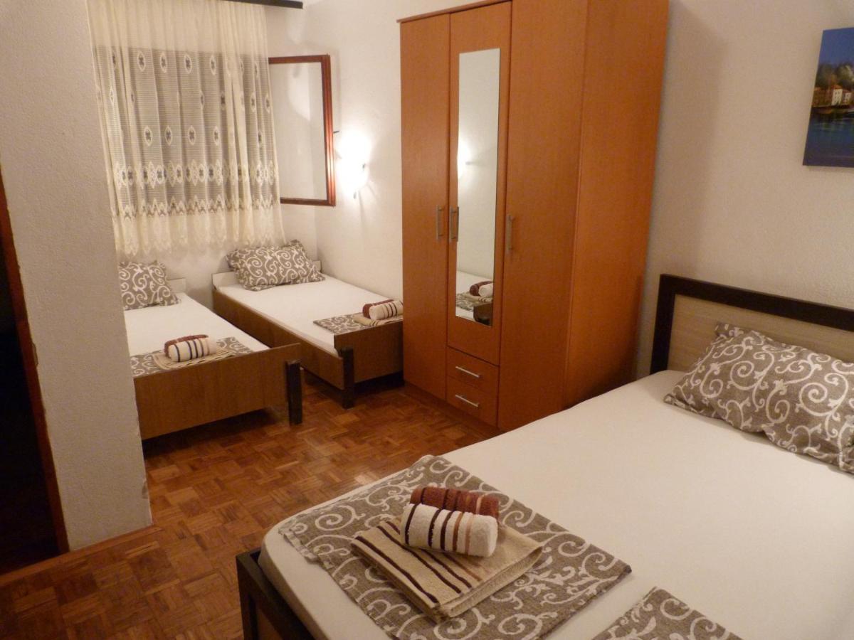 Apartments Aleksic Sutomore Bagian luar foto