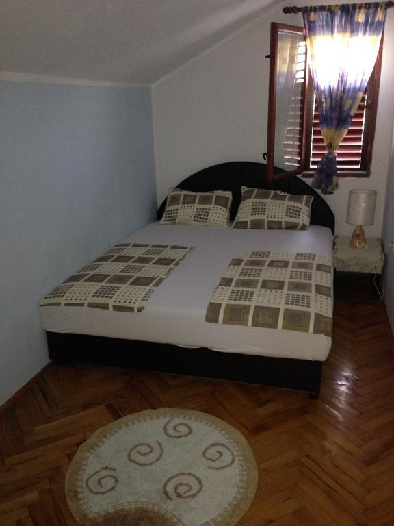 Apartments Aleksic Sutomore Ruang foto