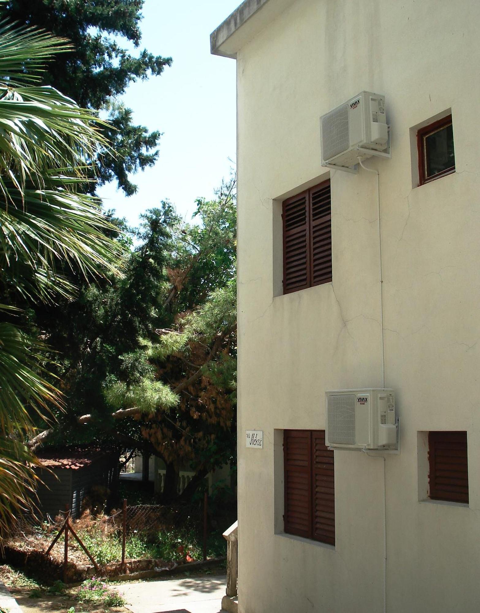 Apartments Aleksic Sutomore Bagian luar foto